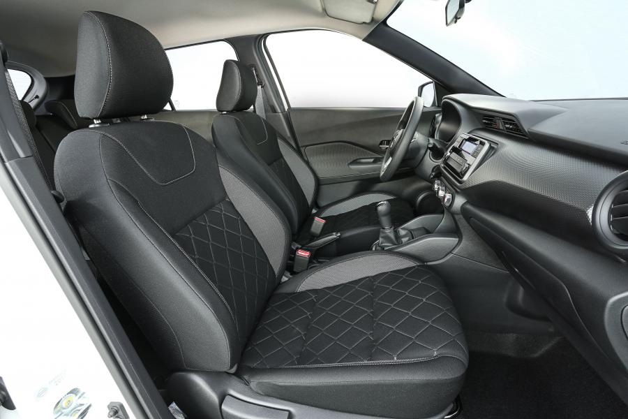Интерьер Nissan Kicks S 2016 года  (LA) (фото 27 из 30)